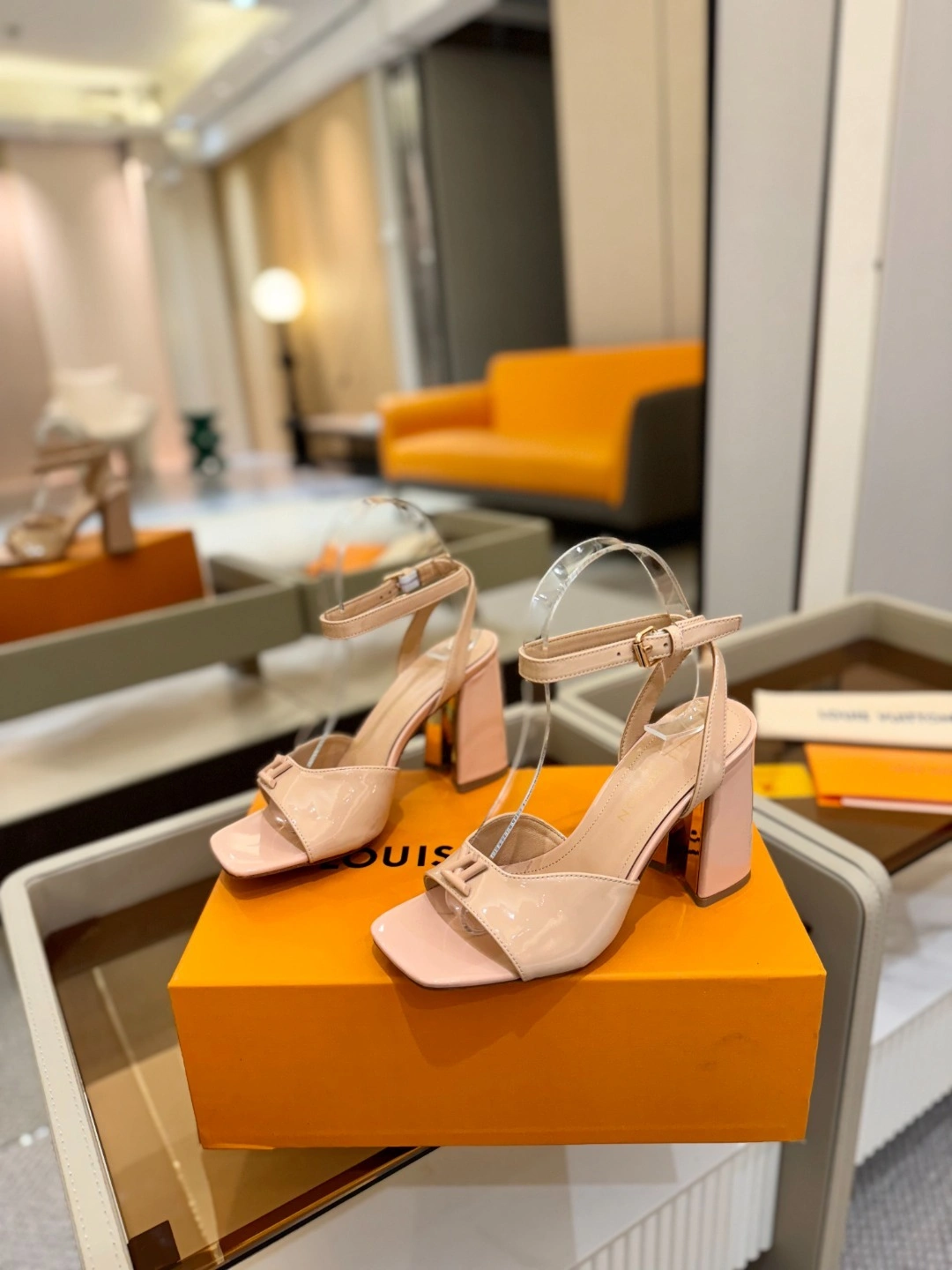 COCO-- 8V 1AGUTG Calfskin goatskin Heel height：8.5CM item:E-X158D4114